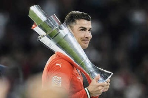 Ronaldo Commits to Al Nassr Through 2027, Dismissing Exit Speculation