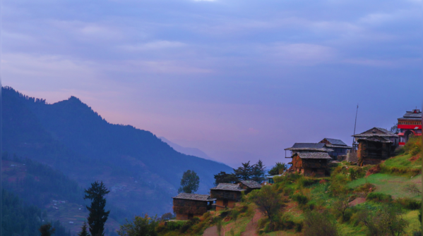 Serene wooden cottages in Jibhi